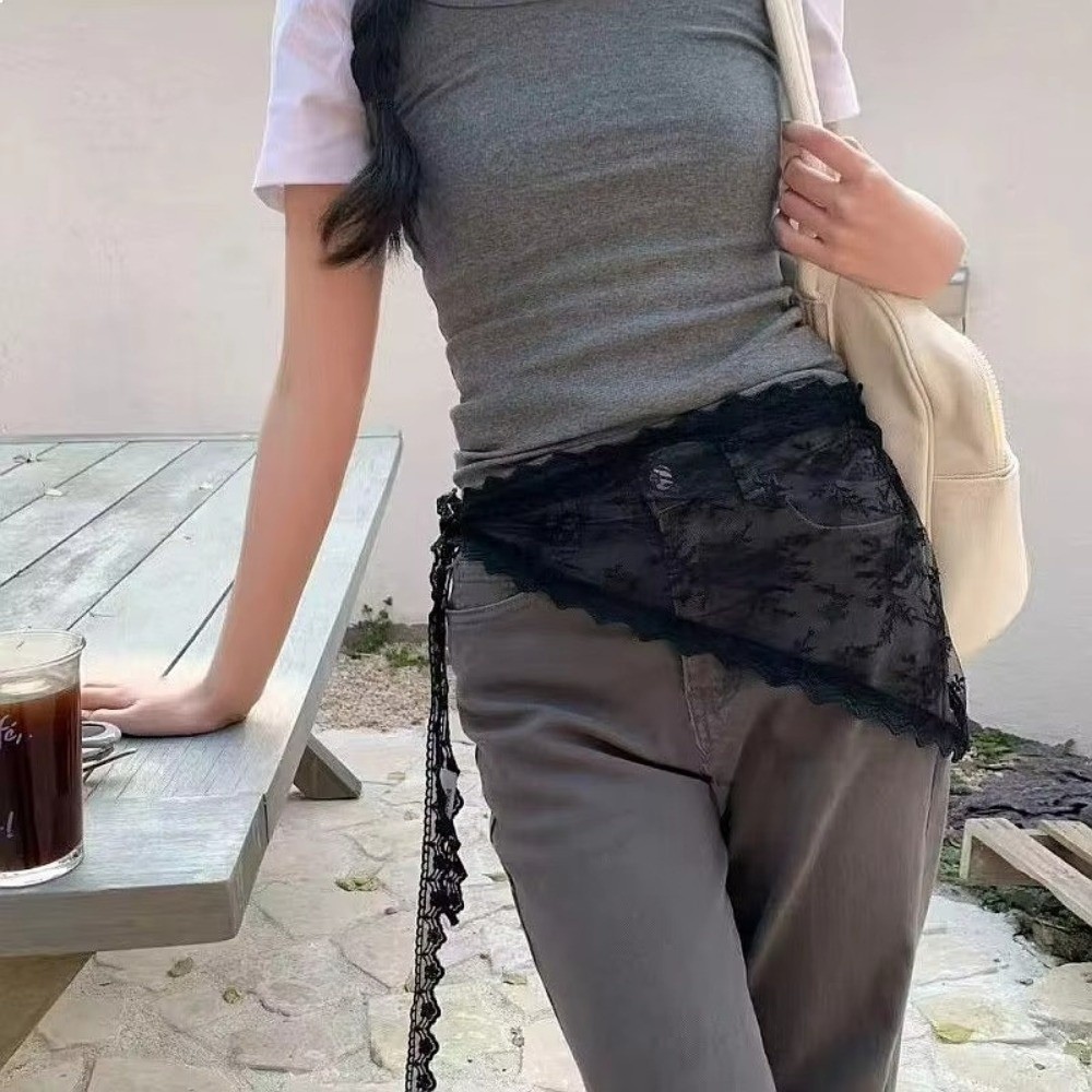 Embroidery Apron - Мягкий треугольный фартук в стиле Y2K