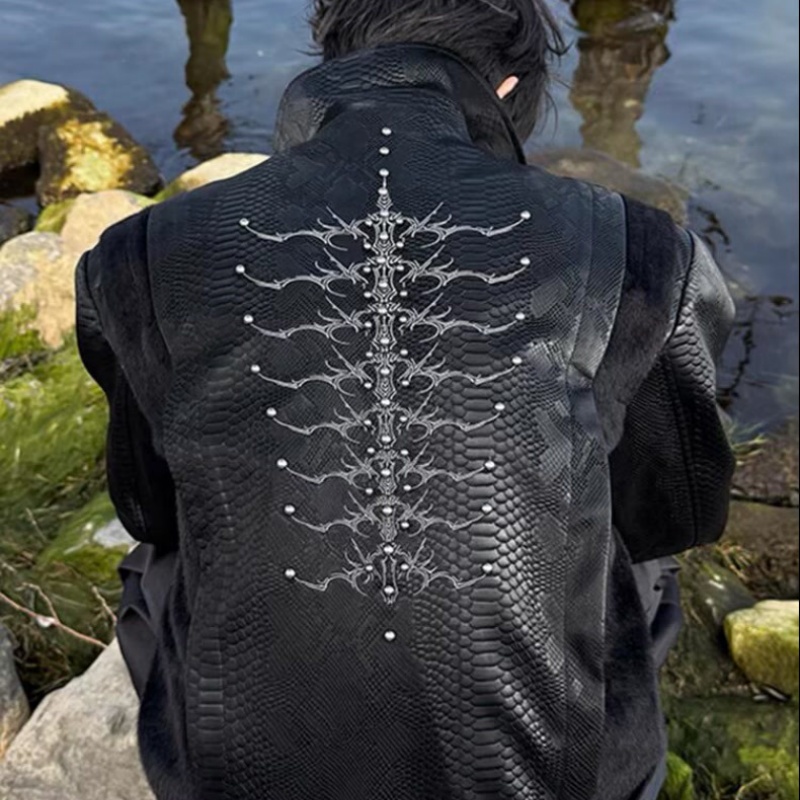 Мужская черная куртка с тиснен – обзор и цена Embroidery Jacket