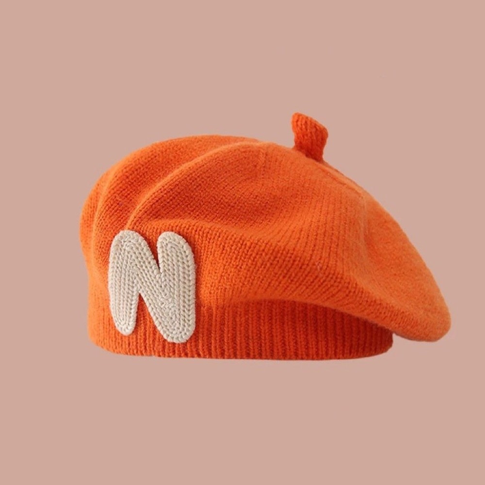 Новый берет с вышивкой букв N  – обзор и цена Embroidery Letter N