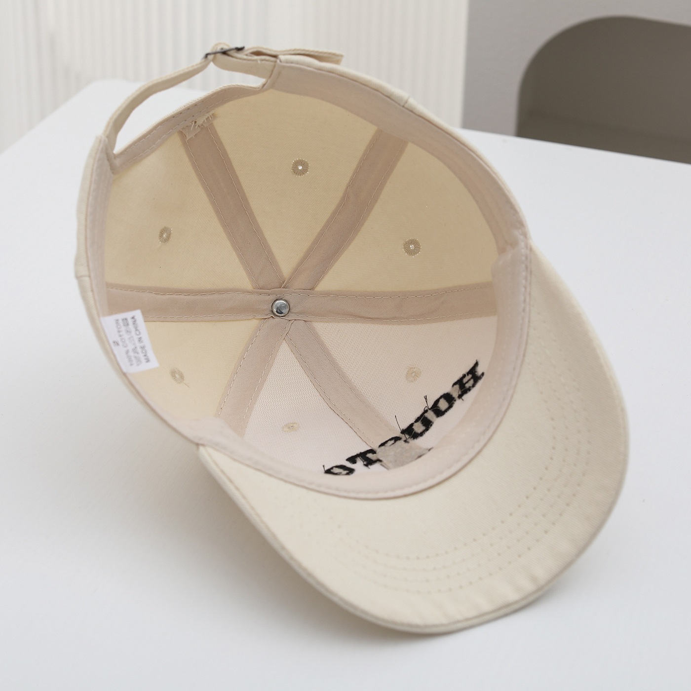 Детская бейсболка с вышивкой,  – обзор и цена Embroidery Cap